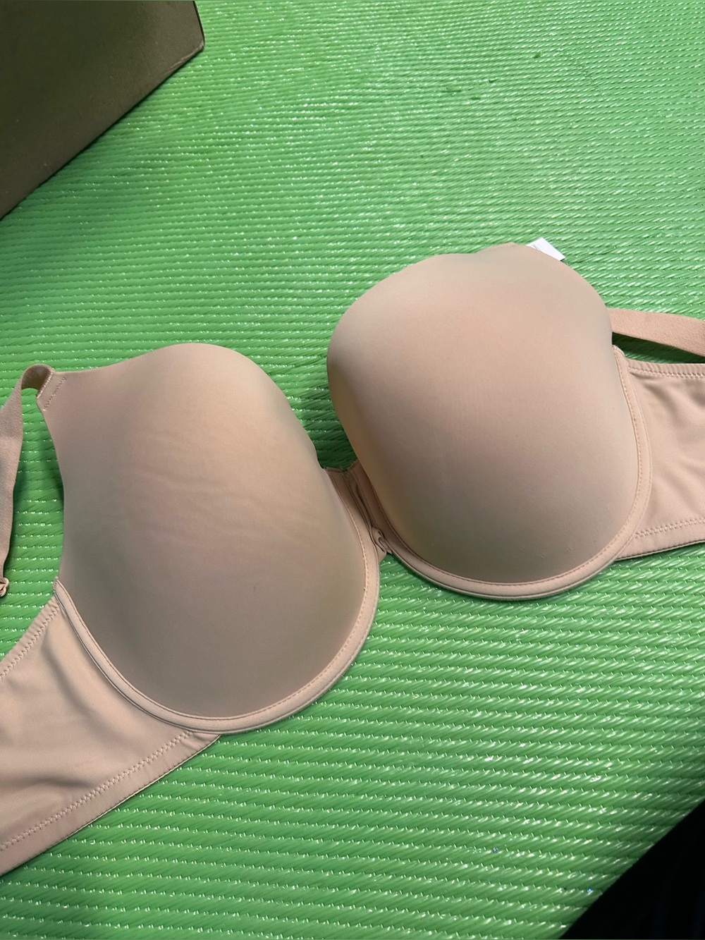 No Boundaries Light Nude Seamless T-Shirt Bra
